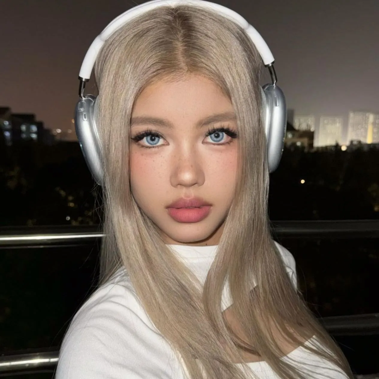 EyeLensy Modrý obvod Barevné Kontaktní Čočky 1 Rok
